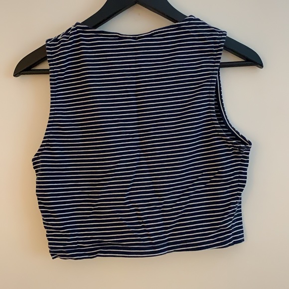 Minkpink | cropped shirt - Picture 2 of 3